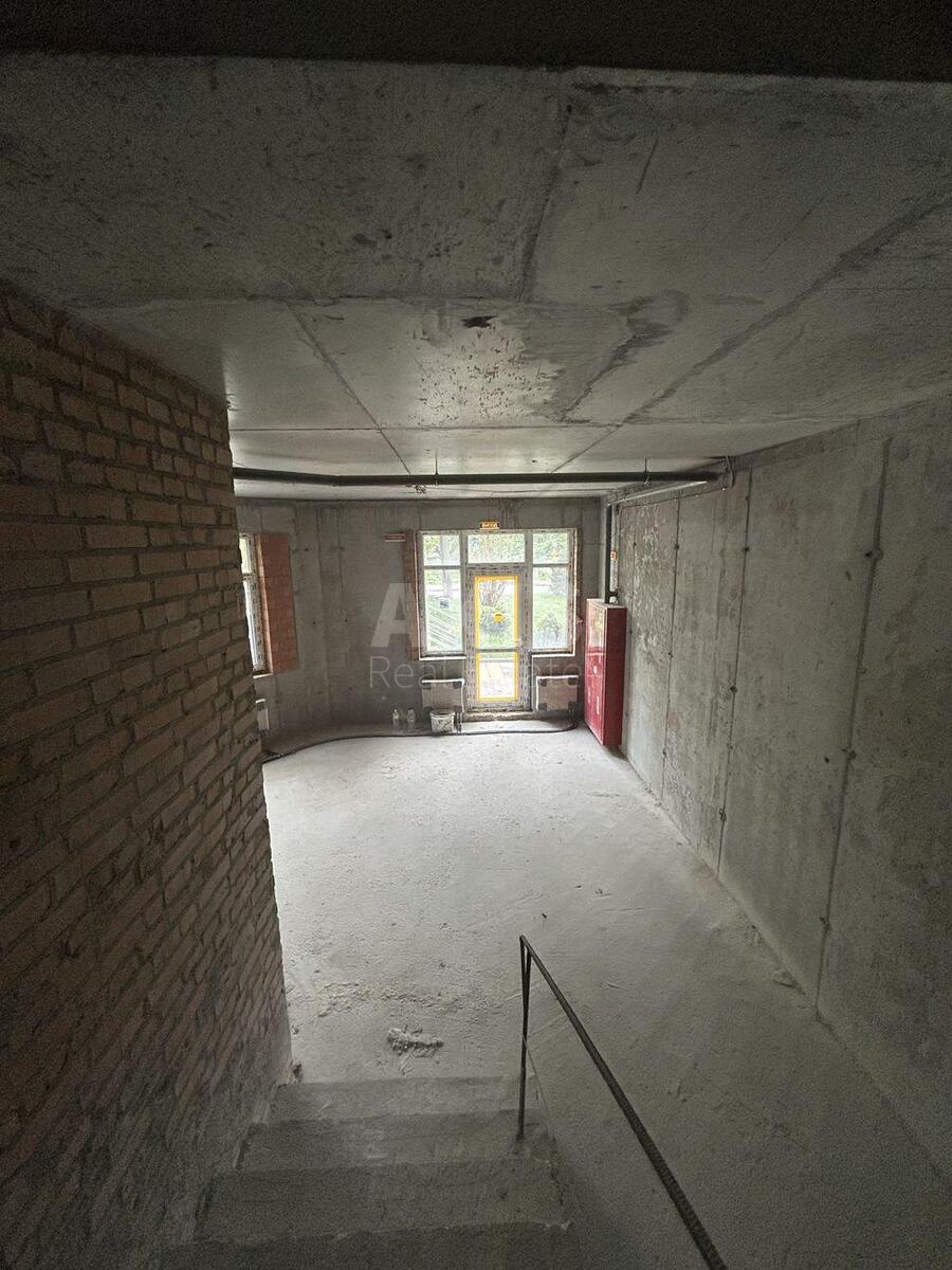 Trade object vul. Zhyvopysna 3, 126m210