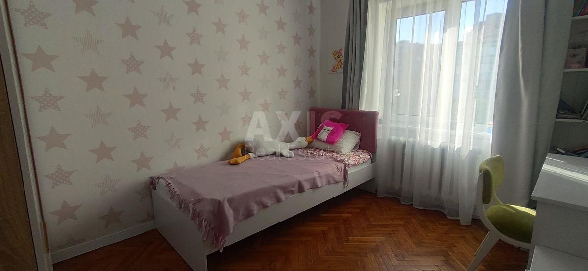 3k apartment vul. Entuziastiv 7/12