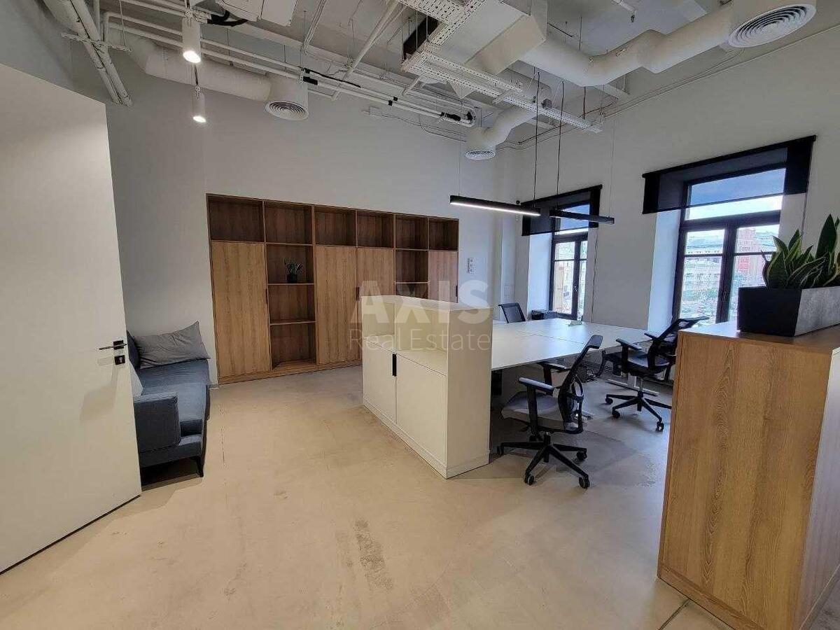 Office vul. Basejna 1/3, 269m22