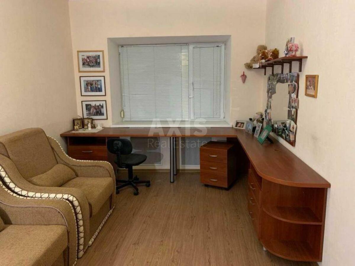 2k apartment vul. Kravchenka Mykoly 10/124