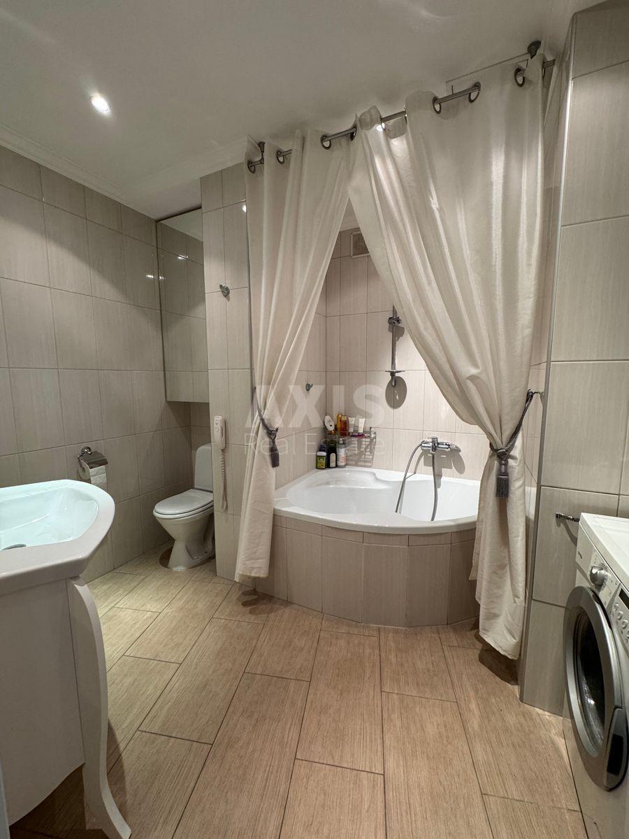3k apartment vul. Ljuterans'ka 2111