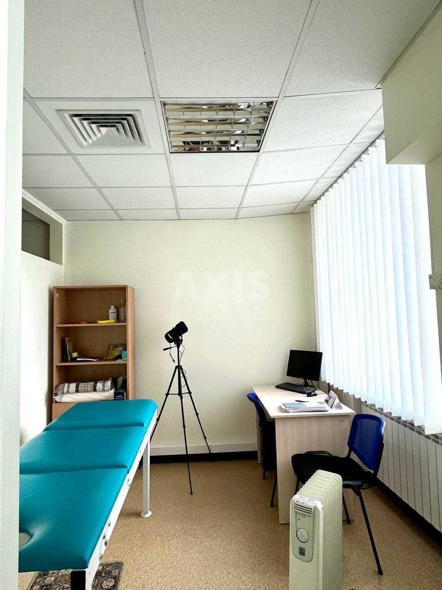 Office vul. Antonovycha 109, 121m2