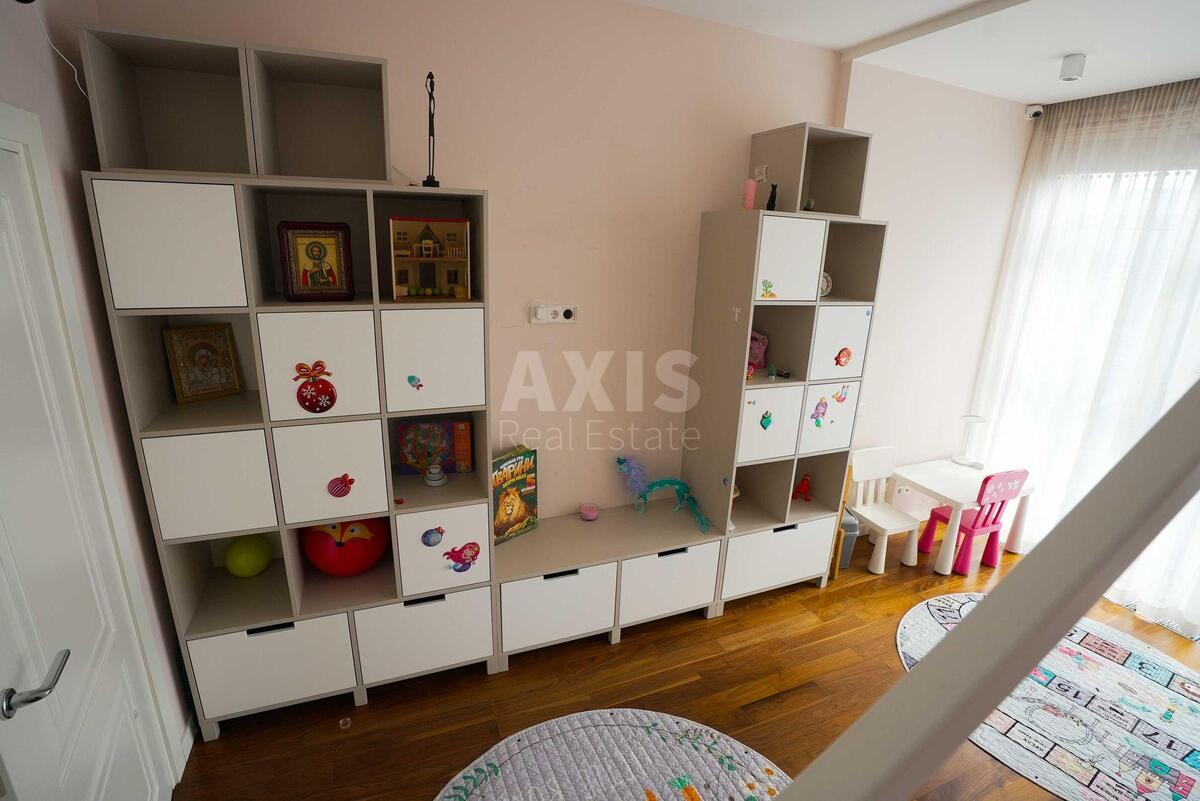 3k apartment vul. Dragomyrova Myhajla 206
