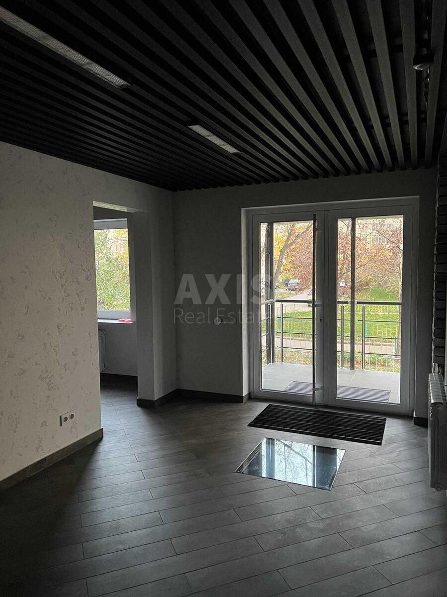 Trade object vul. Gajdaj Zoi' 12/10, 35m2595773