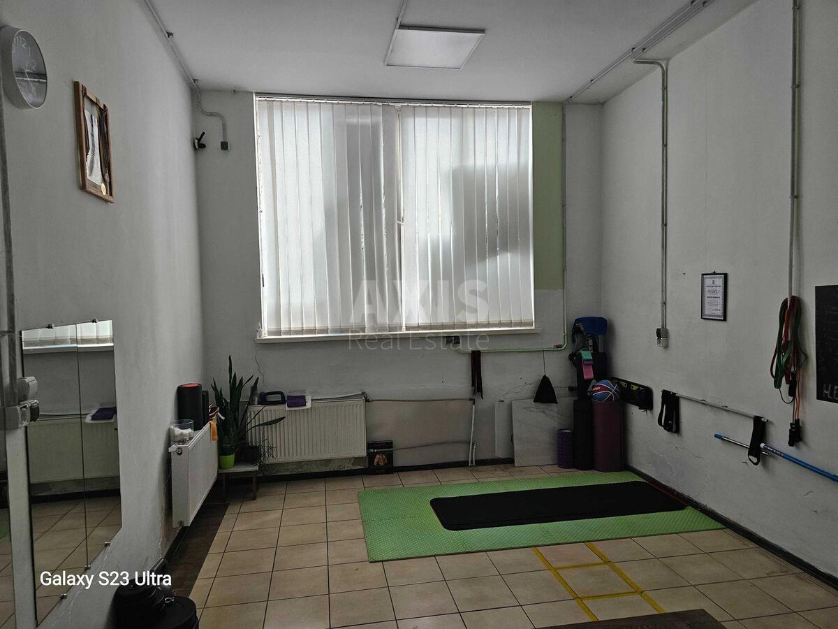 Office shose Harkivs'ke 19А, 92m23
