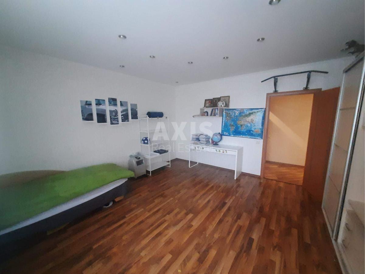 3k apartment vul. Yulia Zdanovska 5Б5
