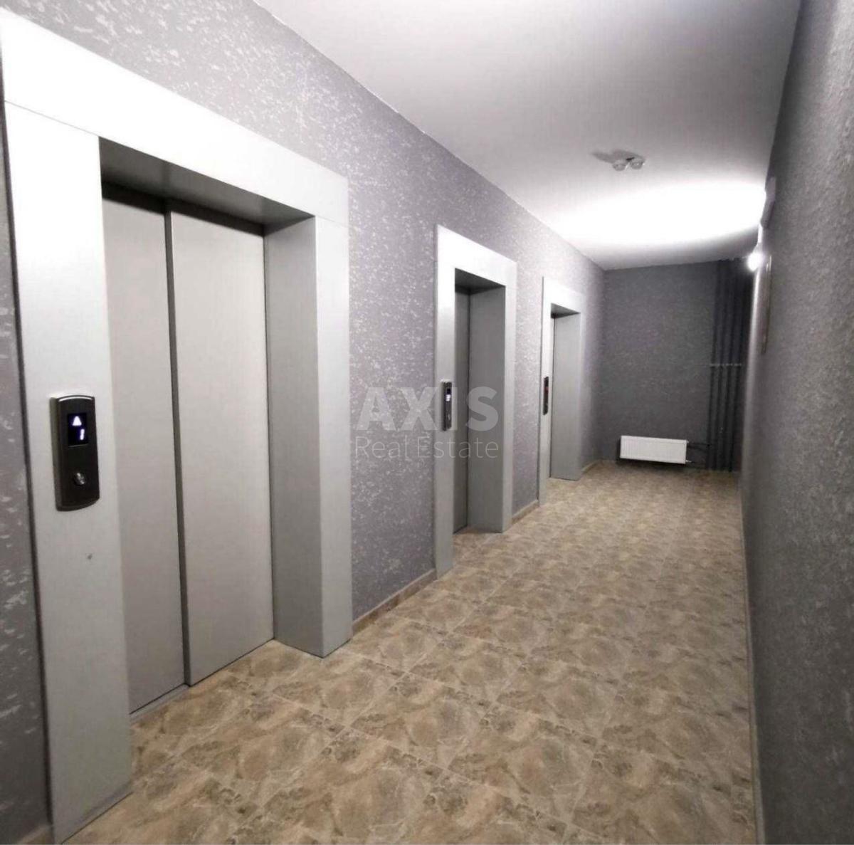 1k apartment vul. Kirovograds'ka 700