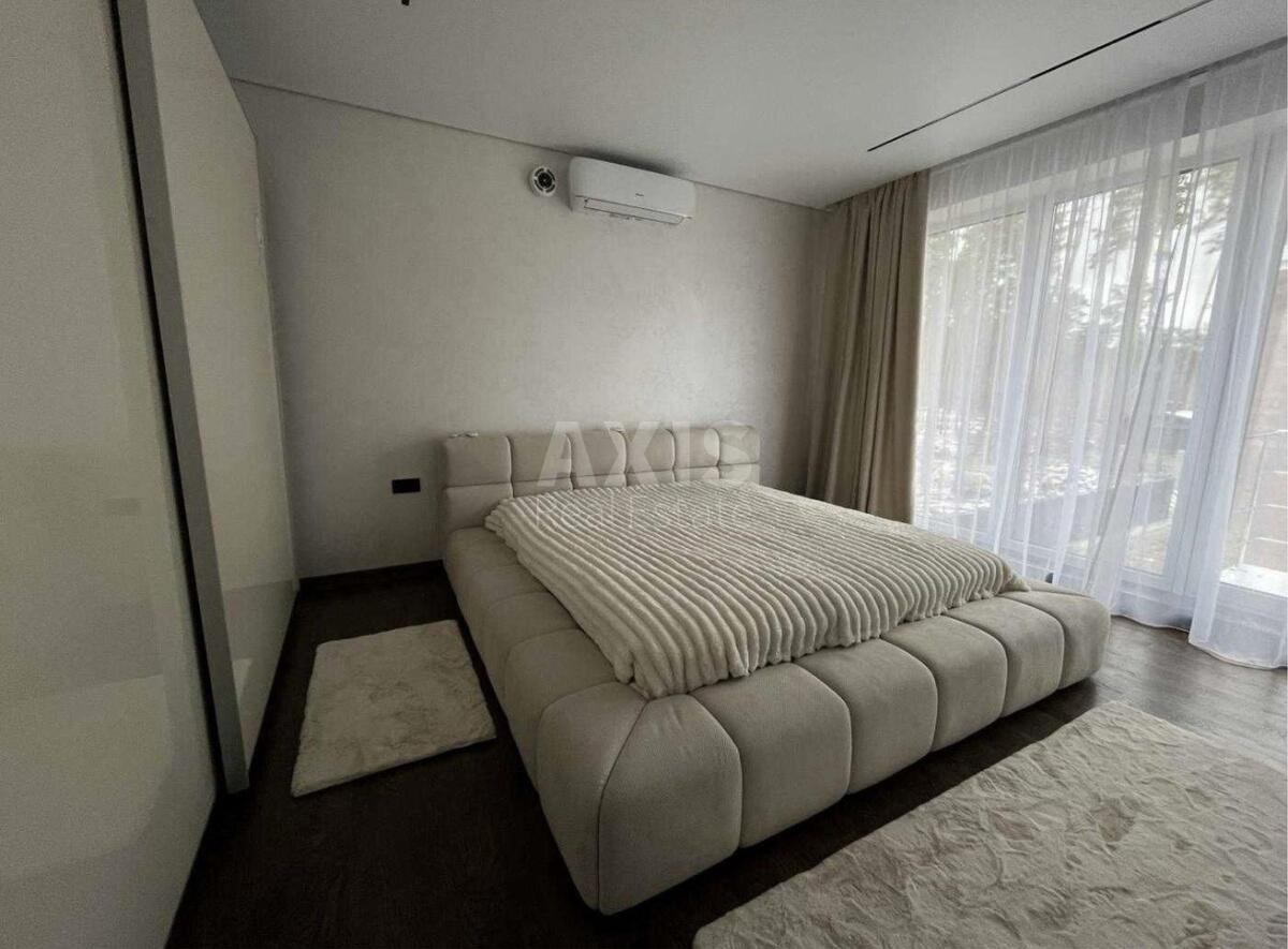Дoм ул. Радистов, 400м2, город Киев0
