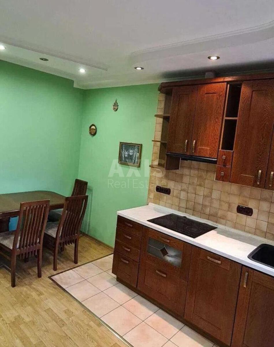 2k apartment nab. Dniprovs'ka 15Д