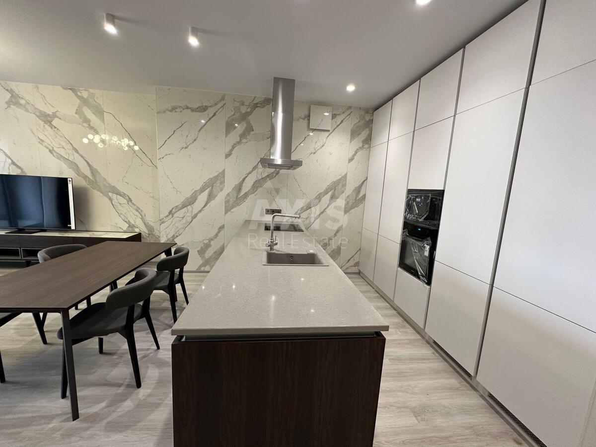 3k apartment vul. Antonovycha 1183