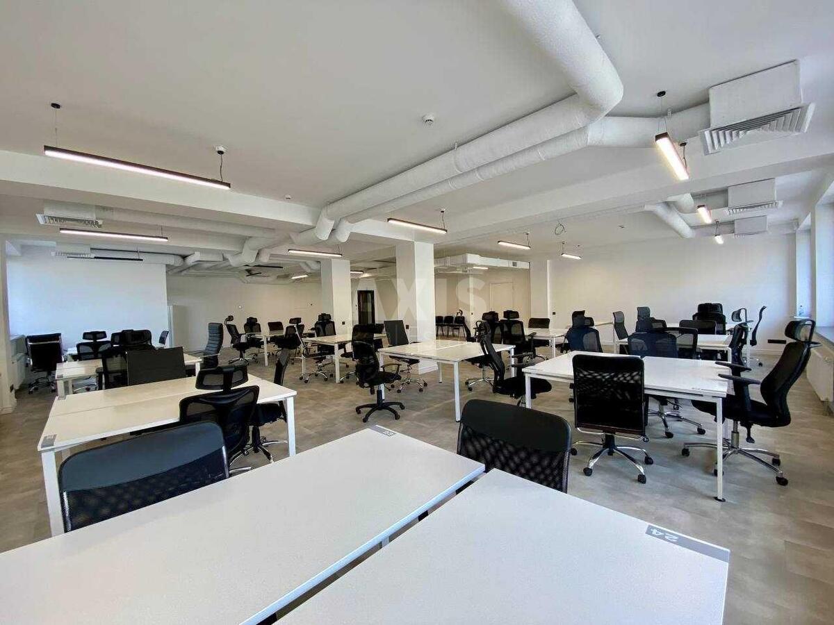 Office vul. Saksagans'kogo 53/80, 487m2