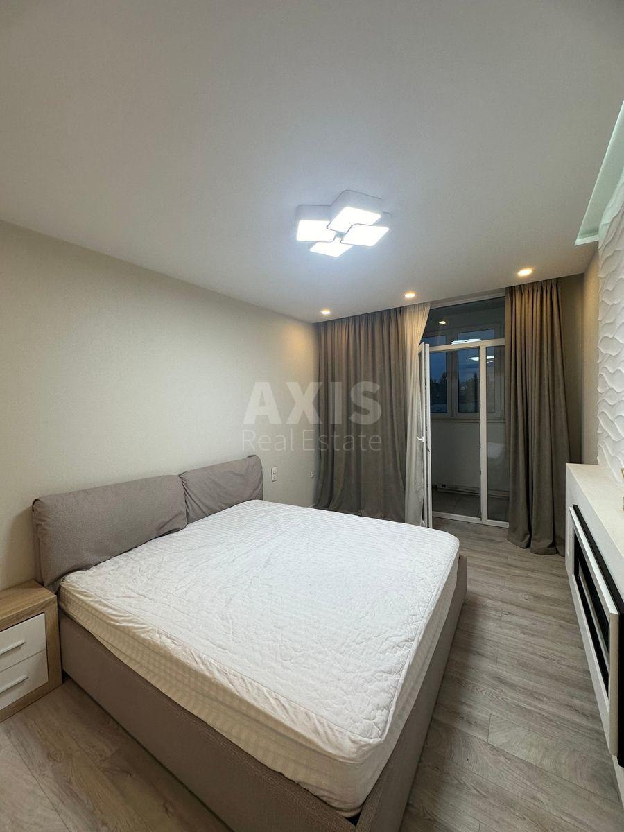 2k apartment vul. Glybochyc'ka 13