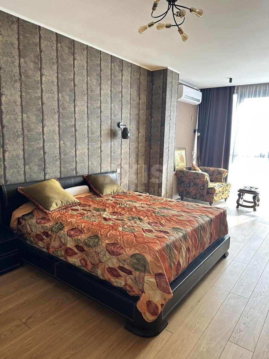 2k apartment vul. Dragomyrova Myhajla 4Б5