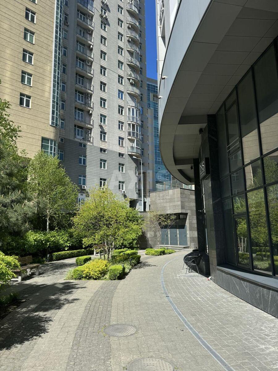 Объект торговли ул. Бусловская 12, 75м261229