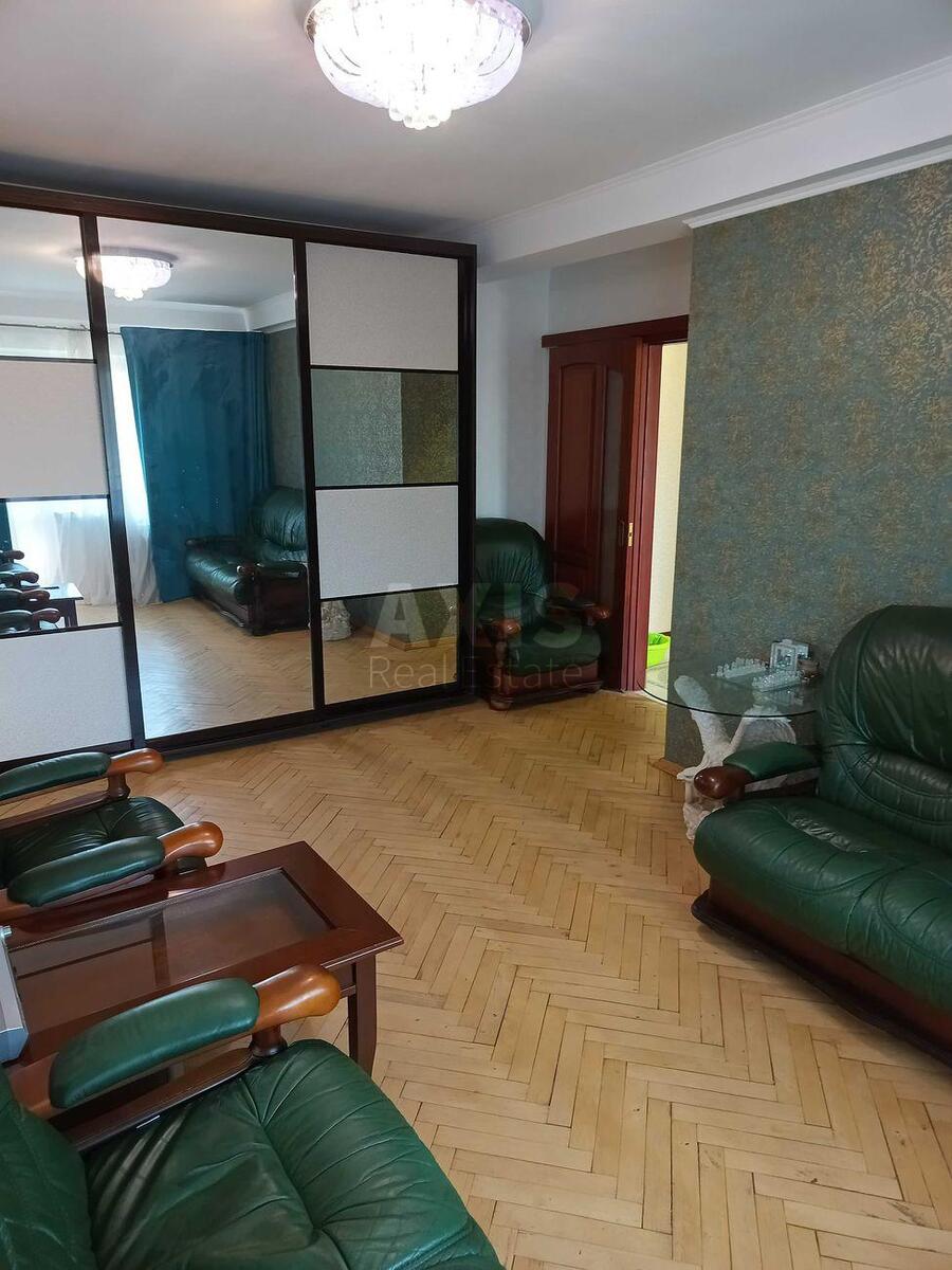 2к квартира ул. Строителей 18572061