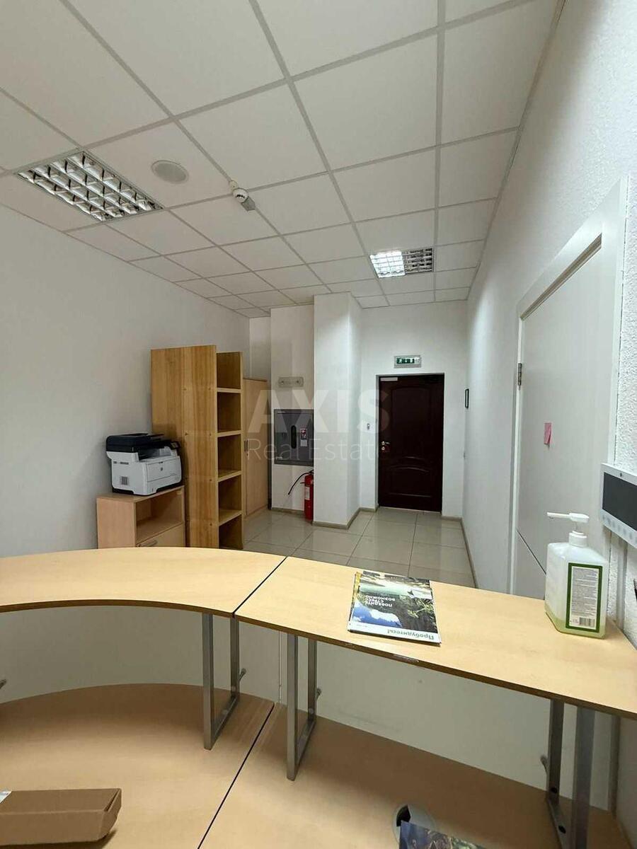 Office vul. Sikors'kogo Igorja Aviakonstruktora 8, 220m25726210