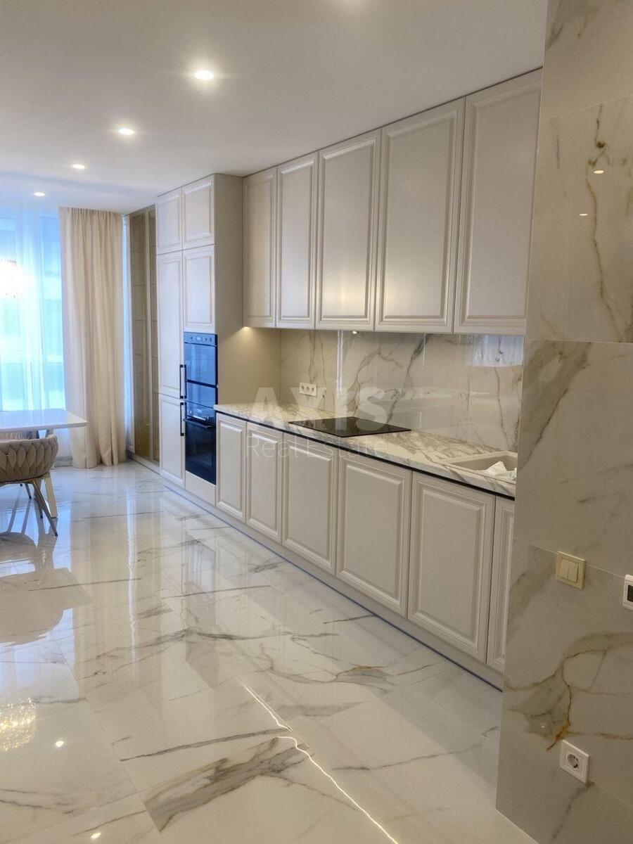 1k apartment vul. Rodyny Kristeriv 204