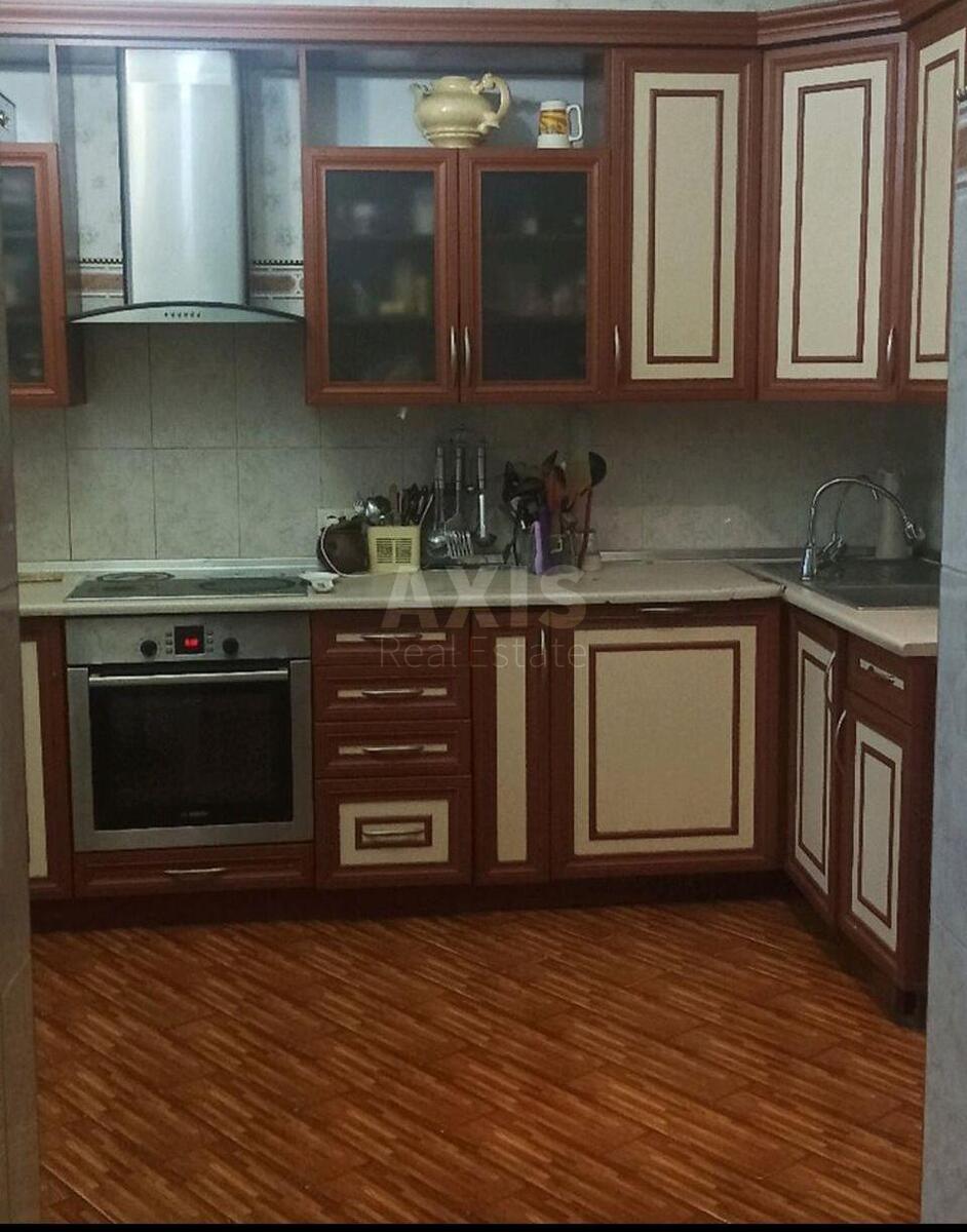 4k apartment nab. Dniprovs'ka 23