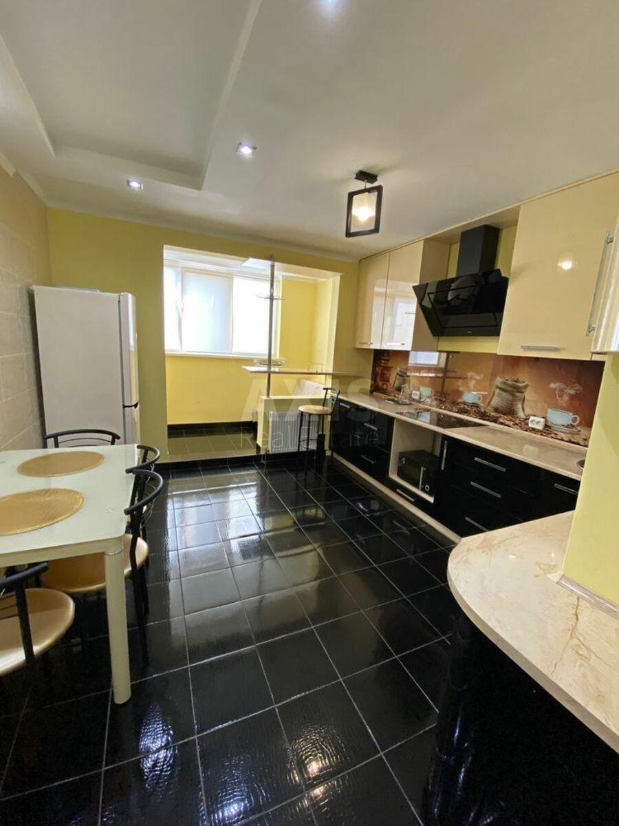 1k apartment vul. Zahidna 10