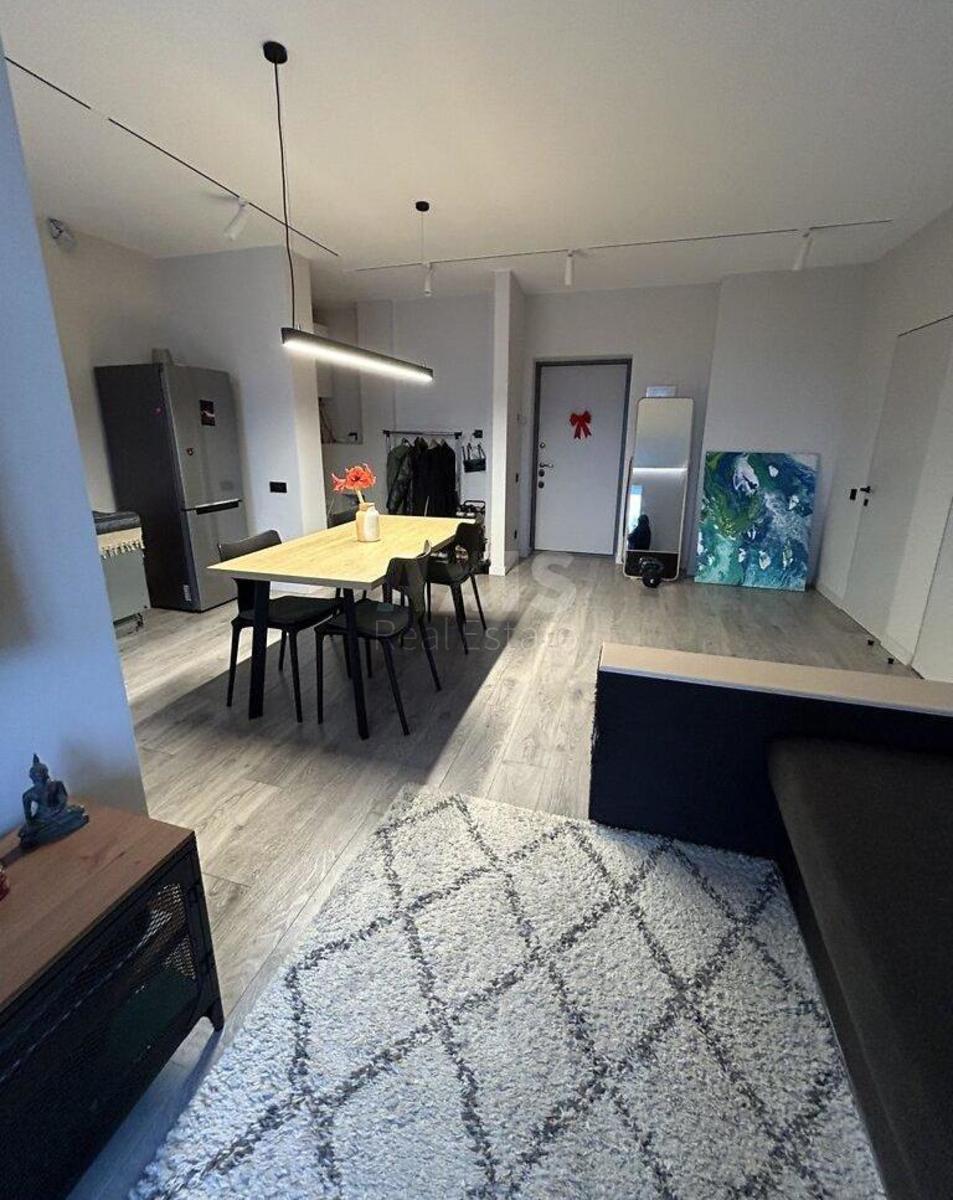 2k apartment vul. Metrologichna 1091