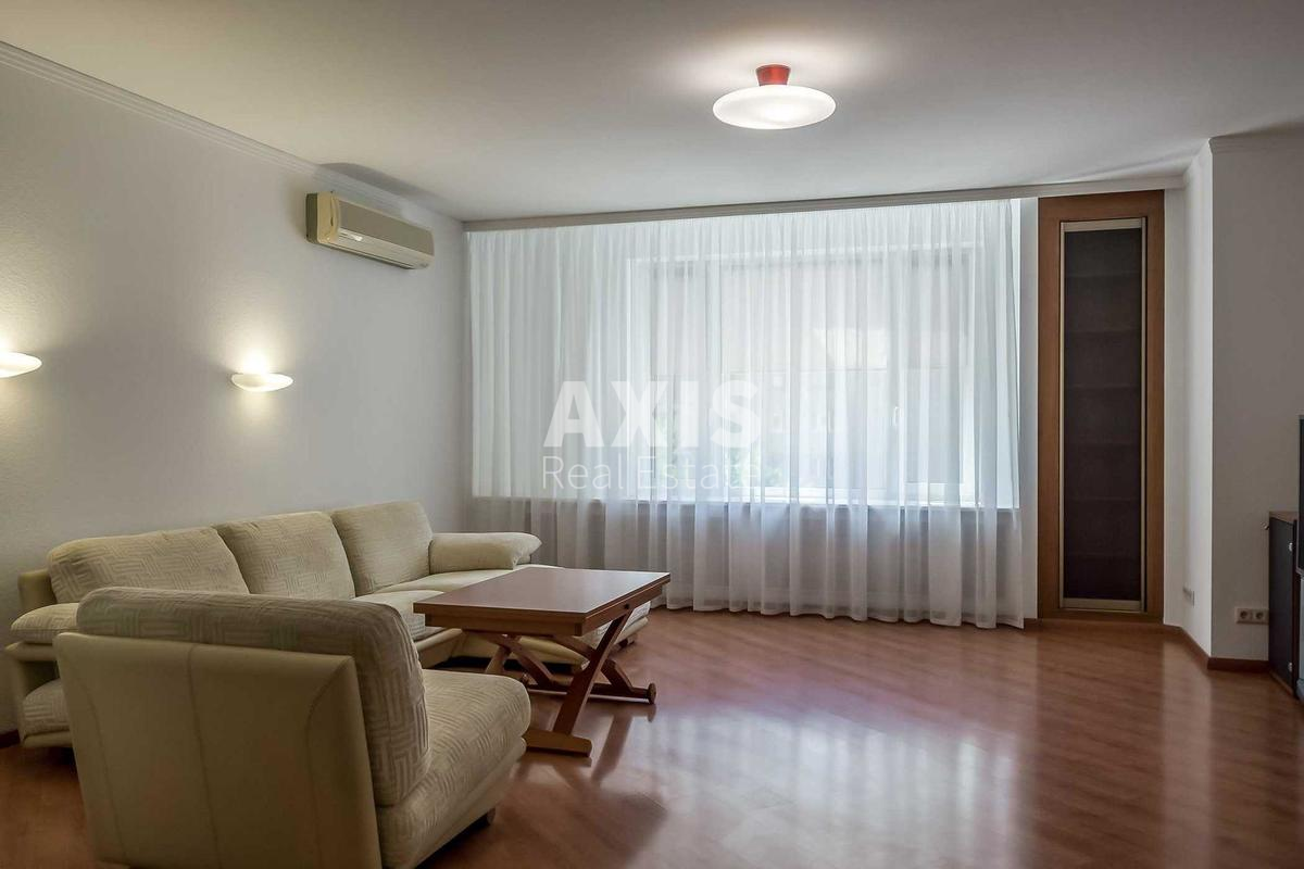 3k apartment vul. Dmytrivs'ka 453