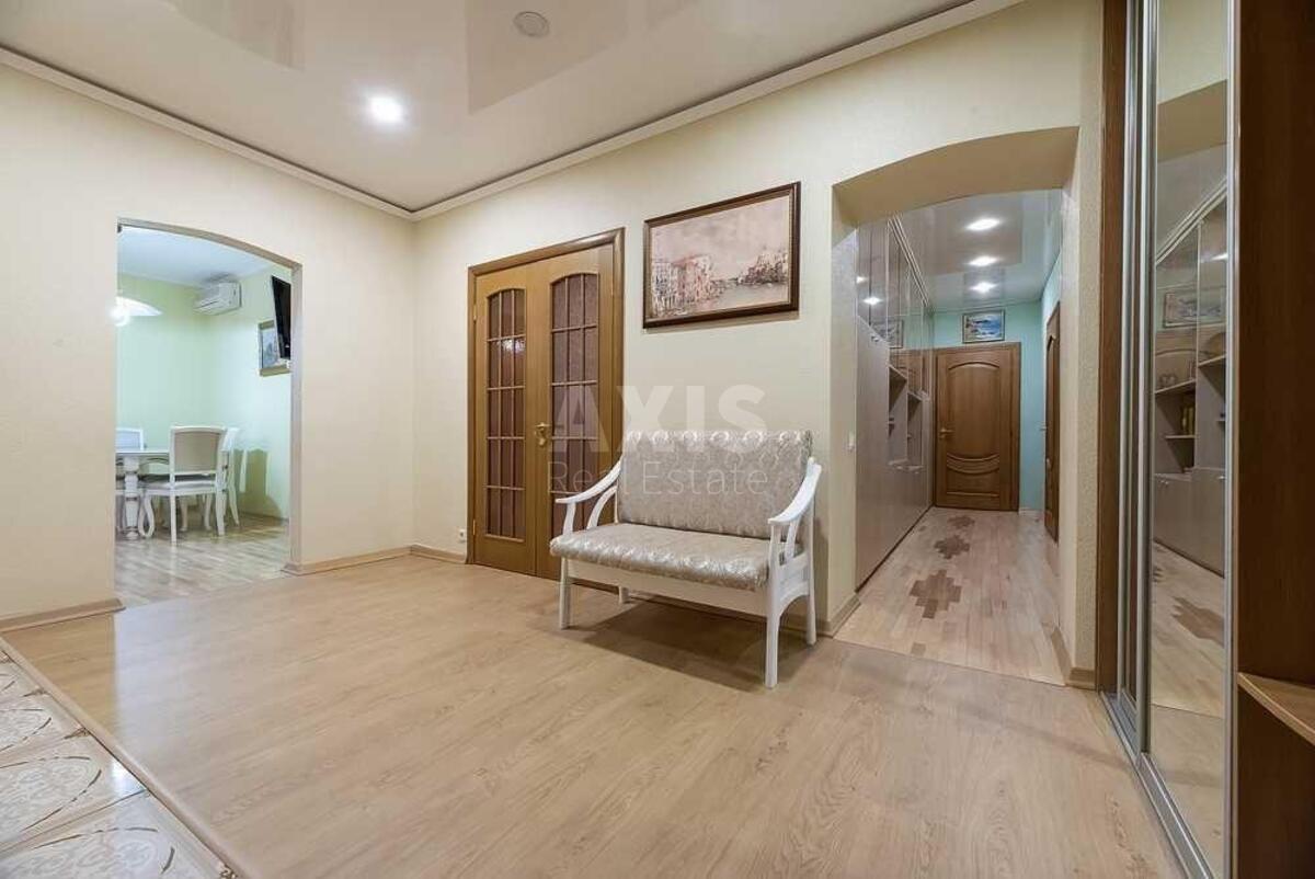 3k apartment vul. Knjazhyj Zaton 4627980