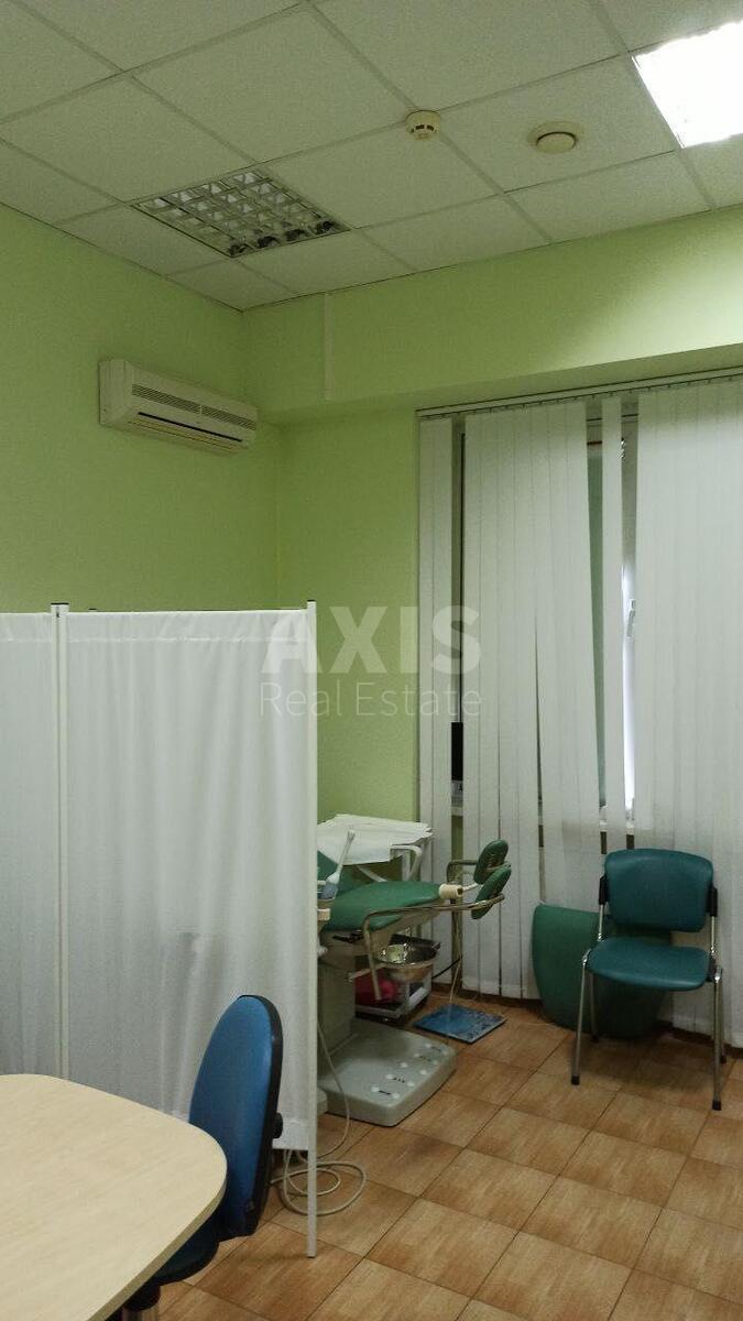 Trade object vul. Pochajnyns'ka 70, 400m25879510