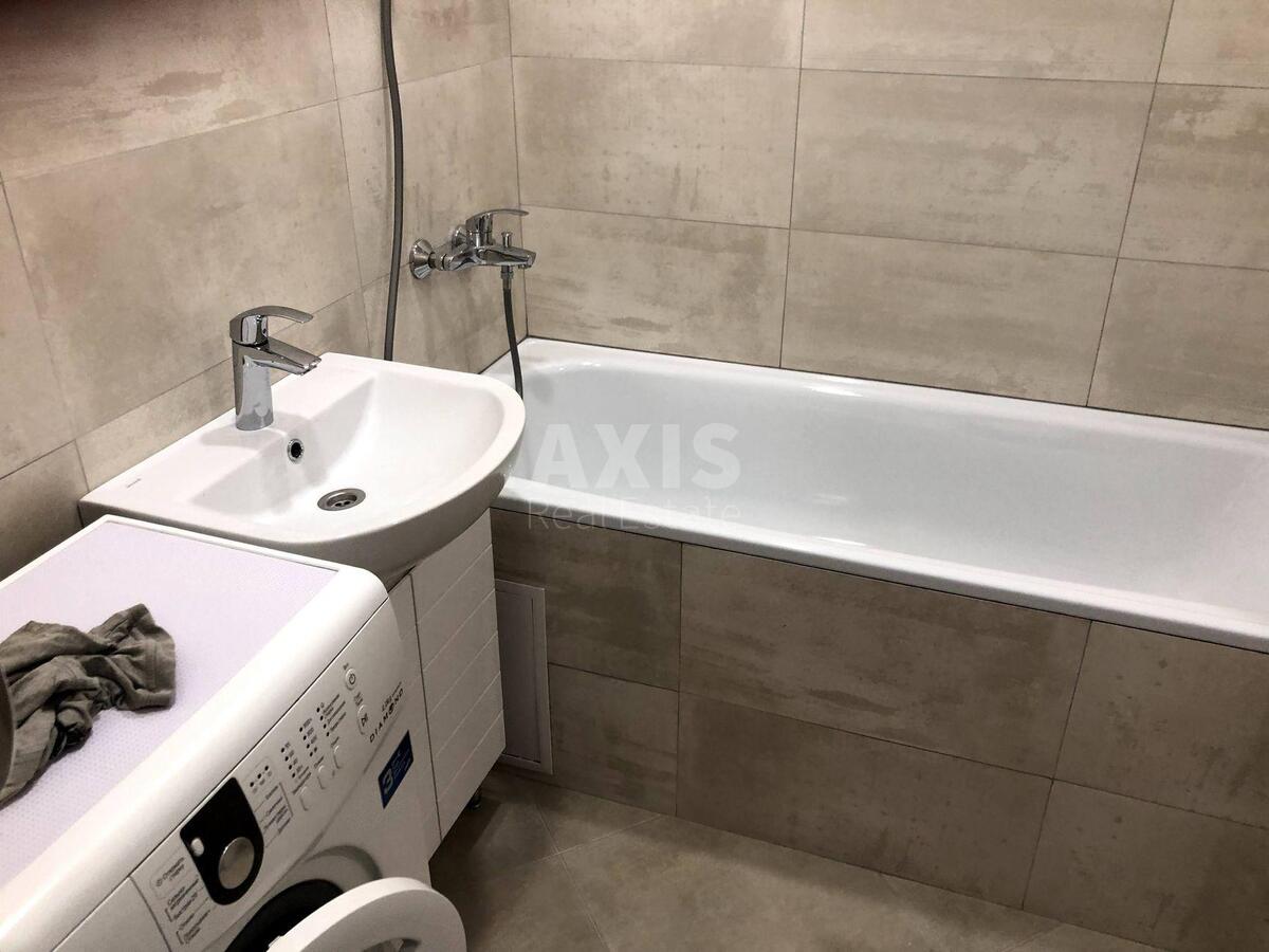1k apartment vul. Revuc'kogo 11В2