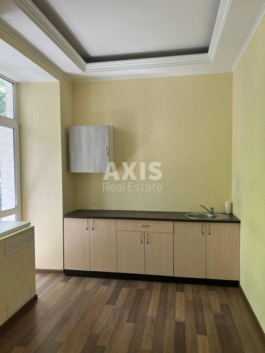Office vul. Volodymyrs'ka 65, 100m2