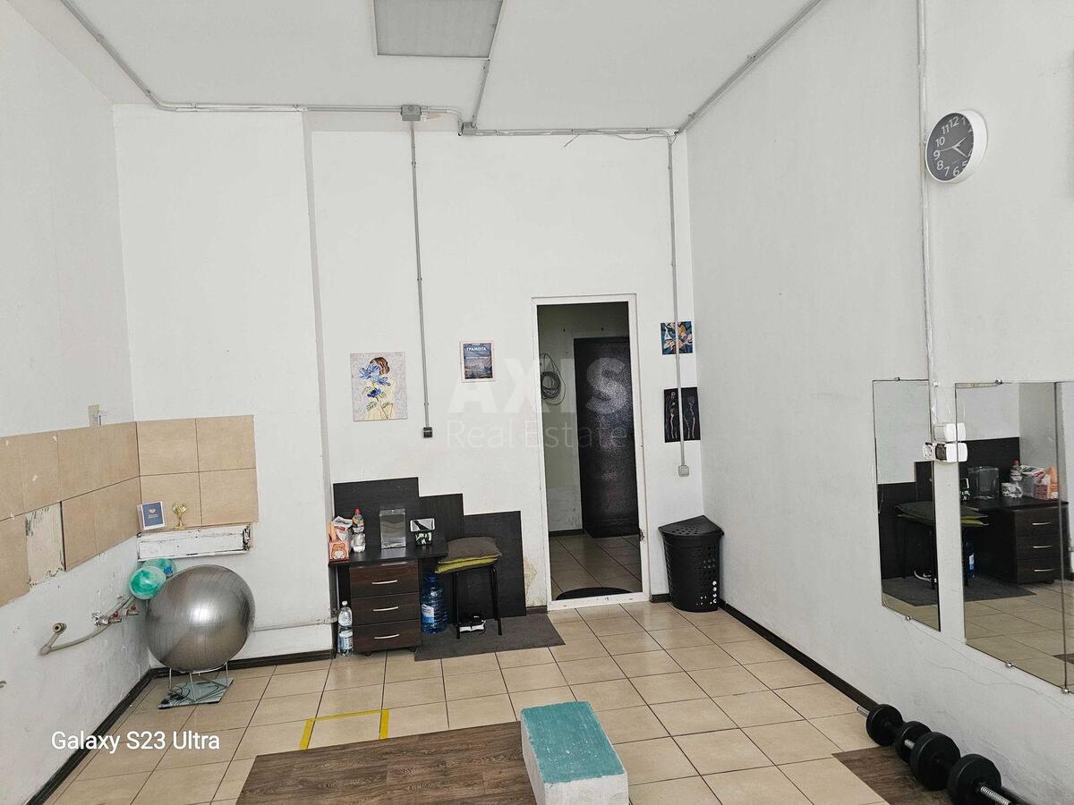 Office shose Harkivs'ke 19А, 92m24