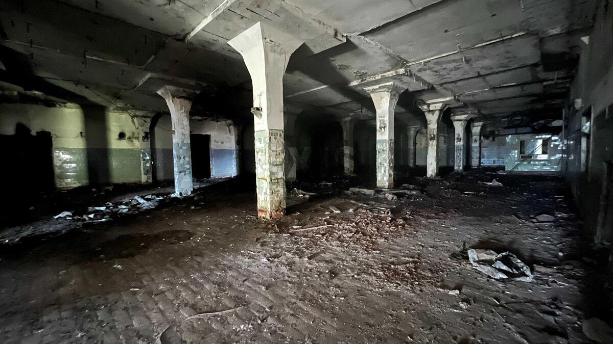 Service object vul. Zroshuval'na 5, 1300m21