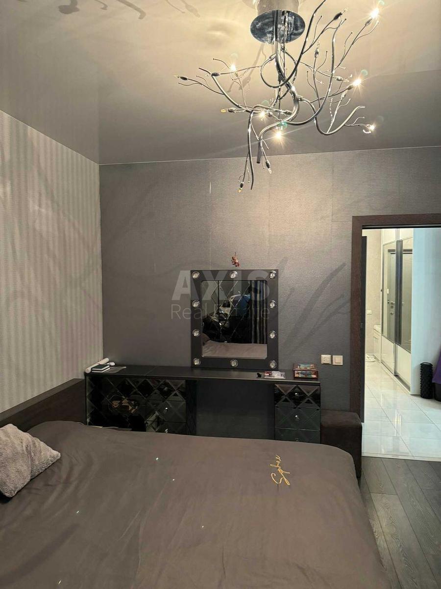 1k apartment vul. Saperno-Slobids'ka 245