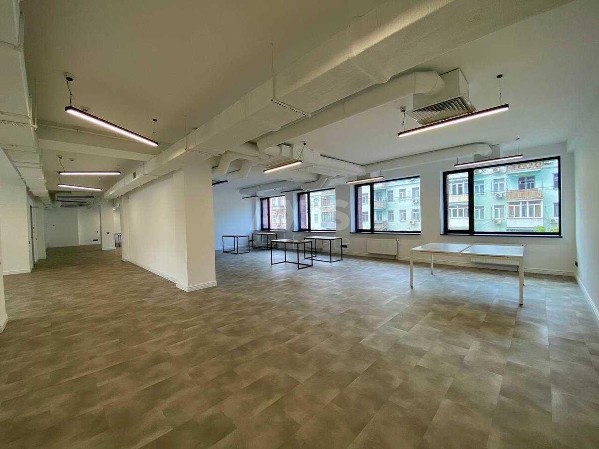 Office vul. Saksagans'kogo 53/80, 487m20