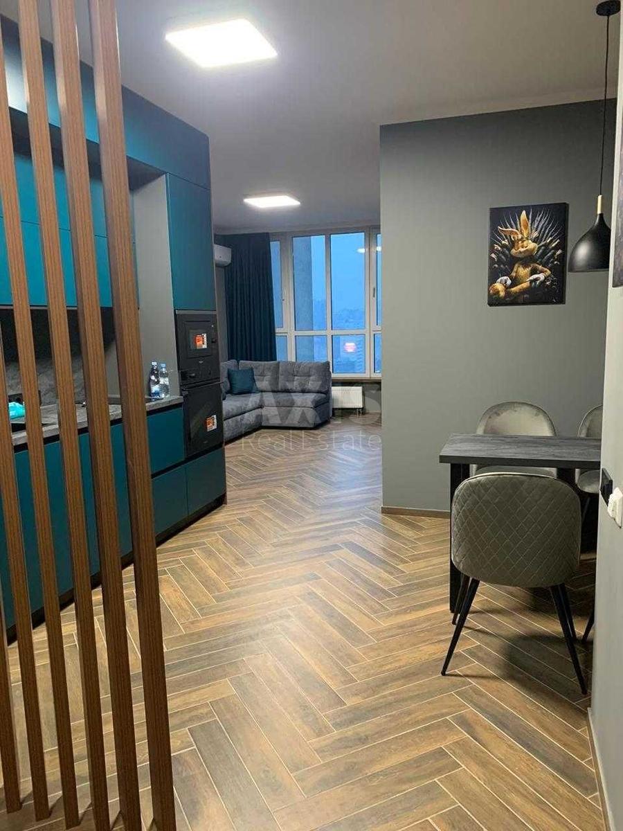 1k apartment vul. Bul'varno-Kudrjavs'ka 17