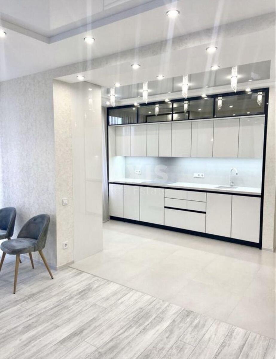 3k apartment nab. Dniprovs'ka 18566892