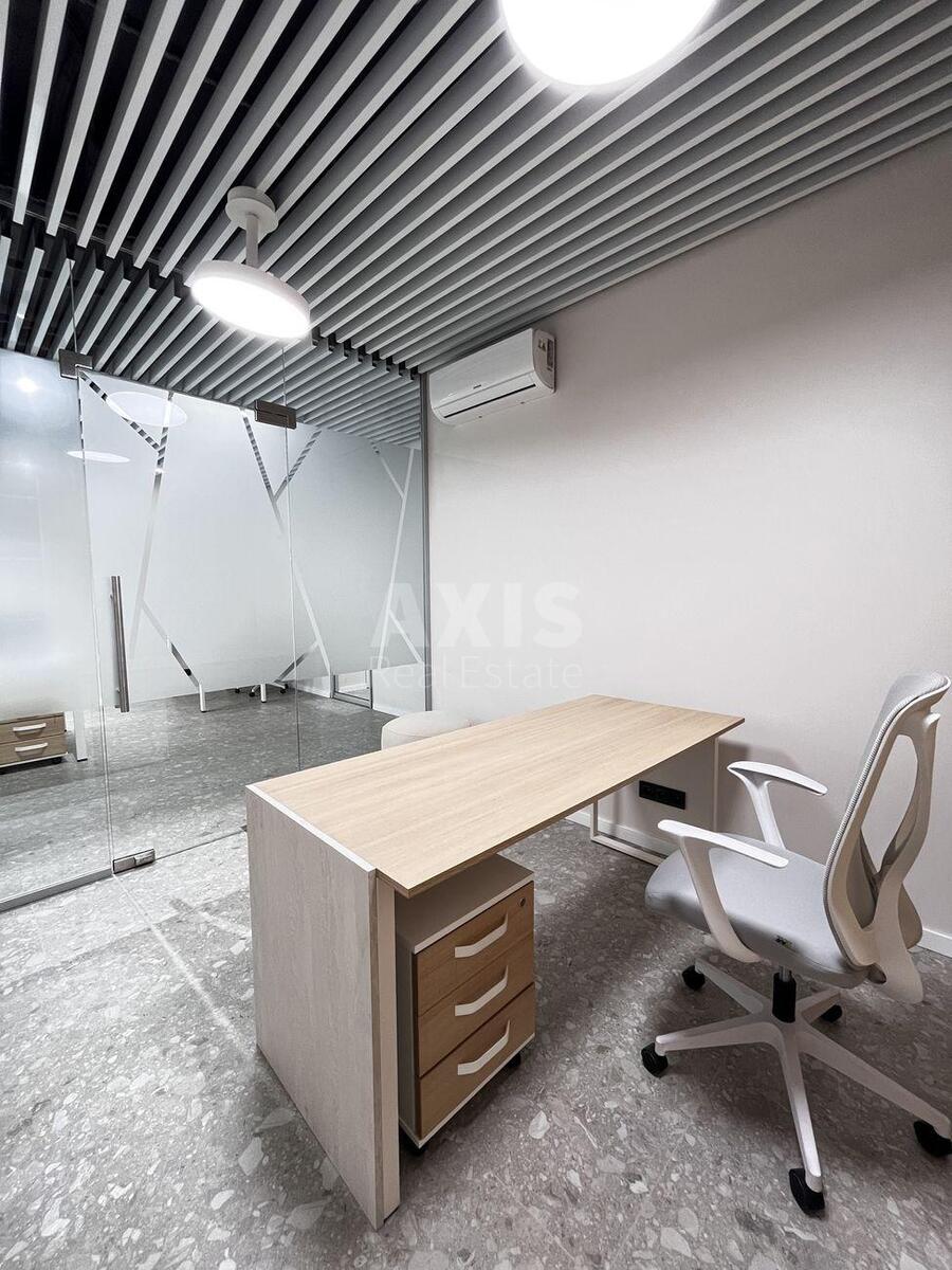 Office vul. Dragomyrova Myhajla 14А, 117m2568204