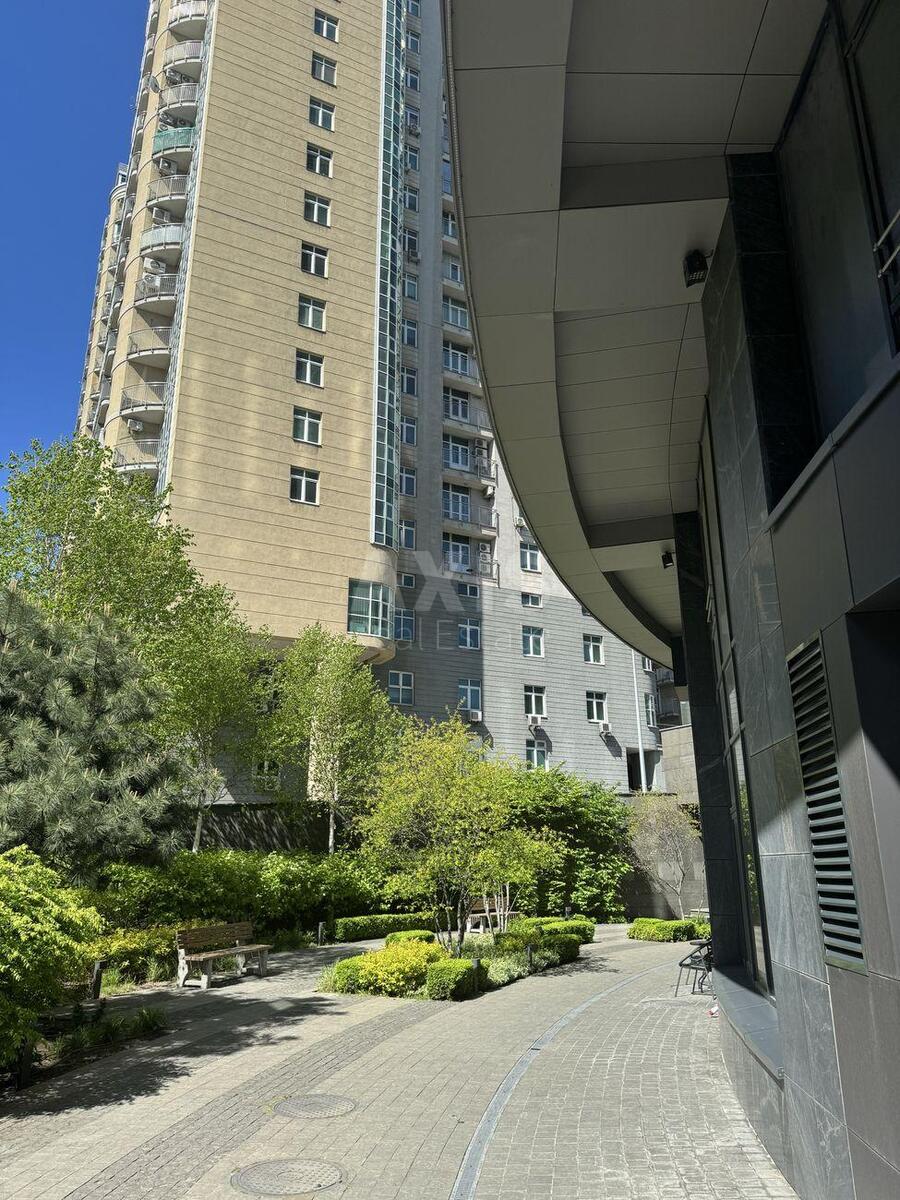 Trade object vul. Buslivs'ka 12, 75m2612290