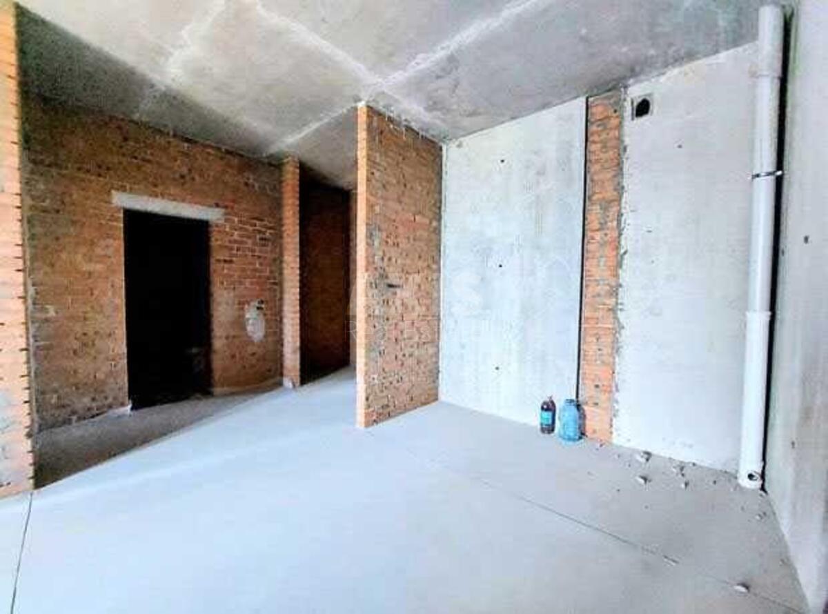 1k apartment vul. Sverstjuka Jevgena 542