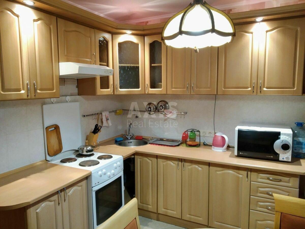 1k apartment vul. Strokacha Tymofija 9