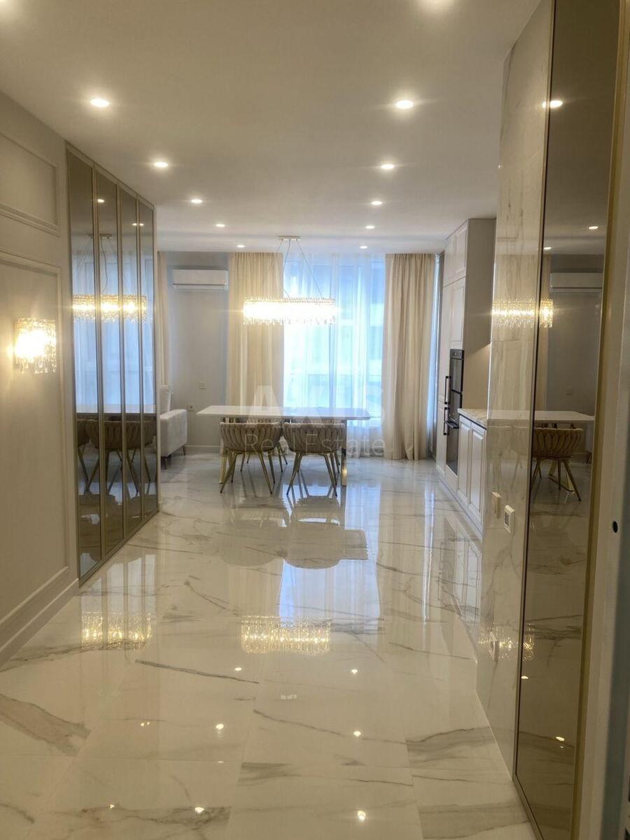 1k apartment vul. Rodyny Kristeriv 205