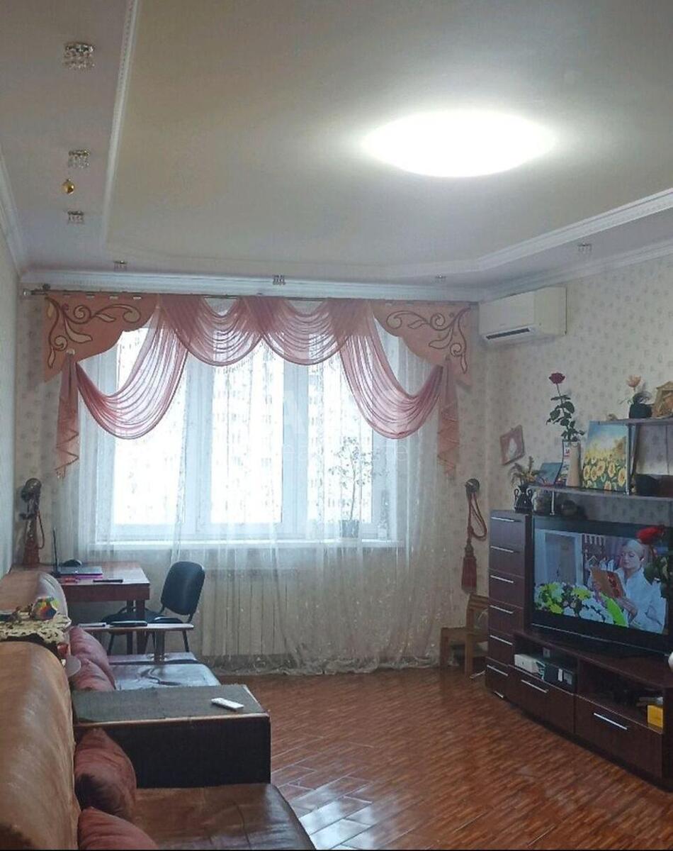 4k apartment nab. Dniprovs'ka 230