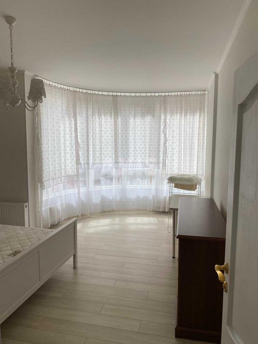 1k apartment vul. Yulia Zdanovska 46/15