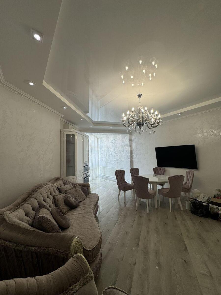 3k apartment vul. Jevgena Konoval'cja 44А585280