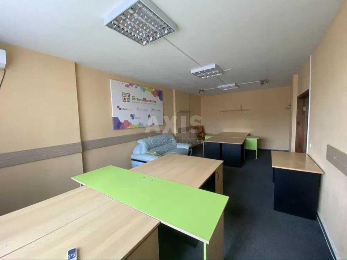 Office vul. Okipnoi' Rai'sy 8, 90m29