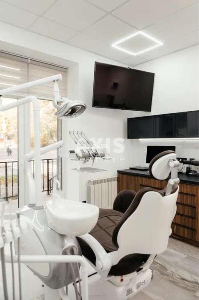 Office vul. Rustaveli Shota 44, 80m2