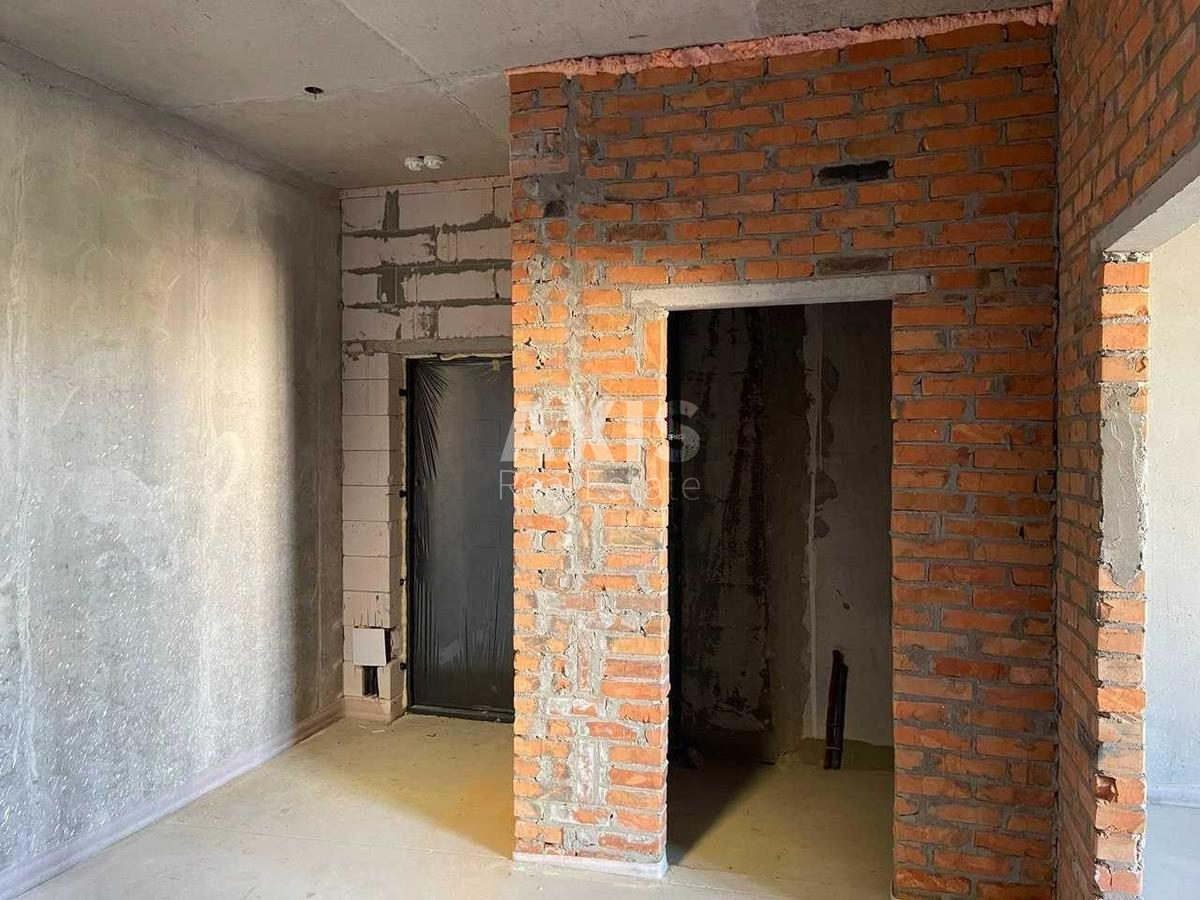 5k apartment vul. Radchenka Petra 277