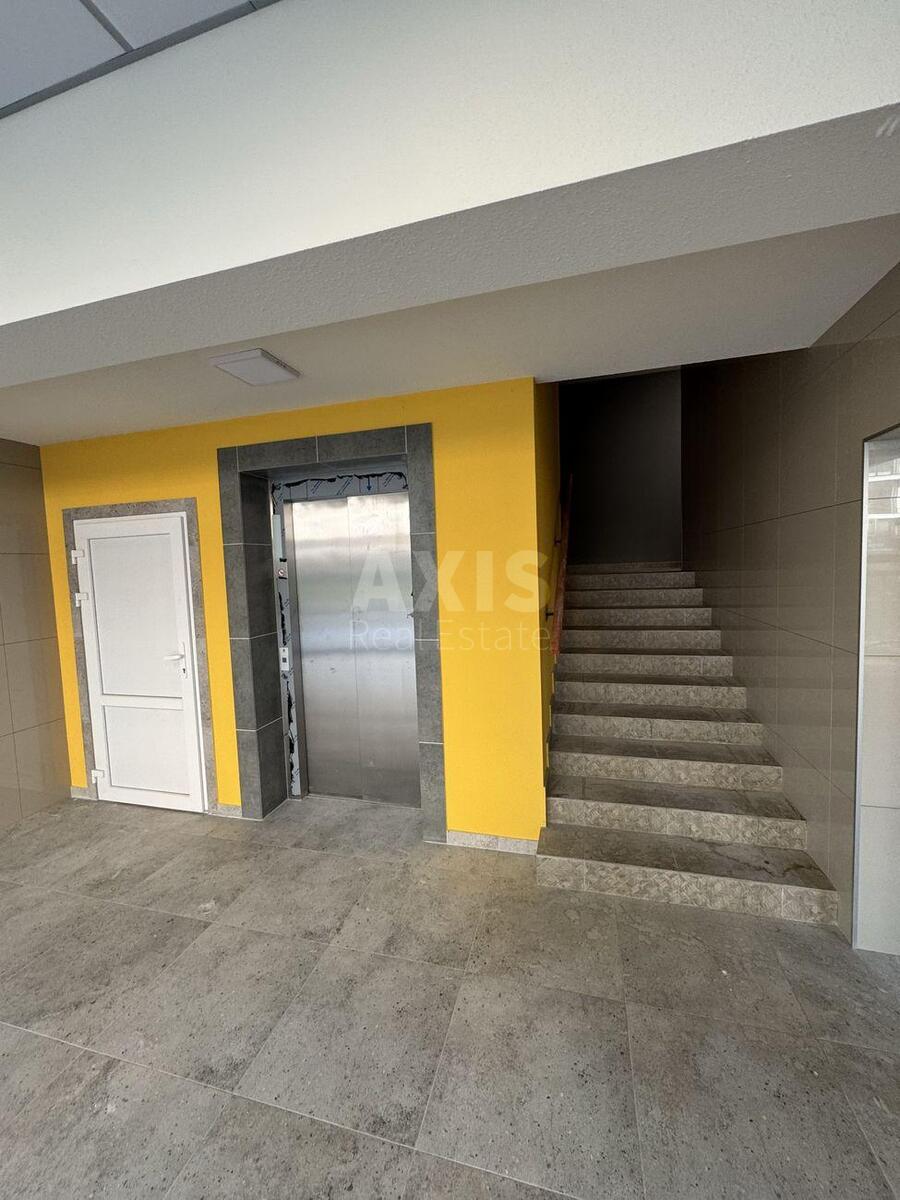 2k apartment vul. Radystiv 325888111