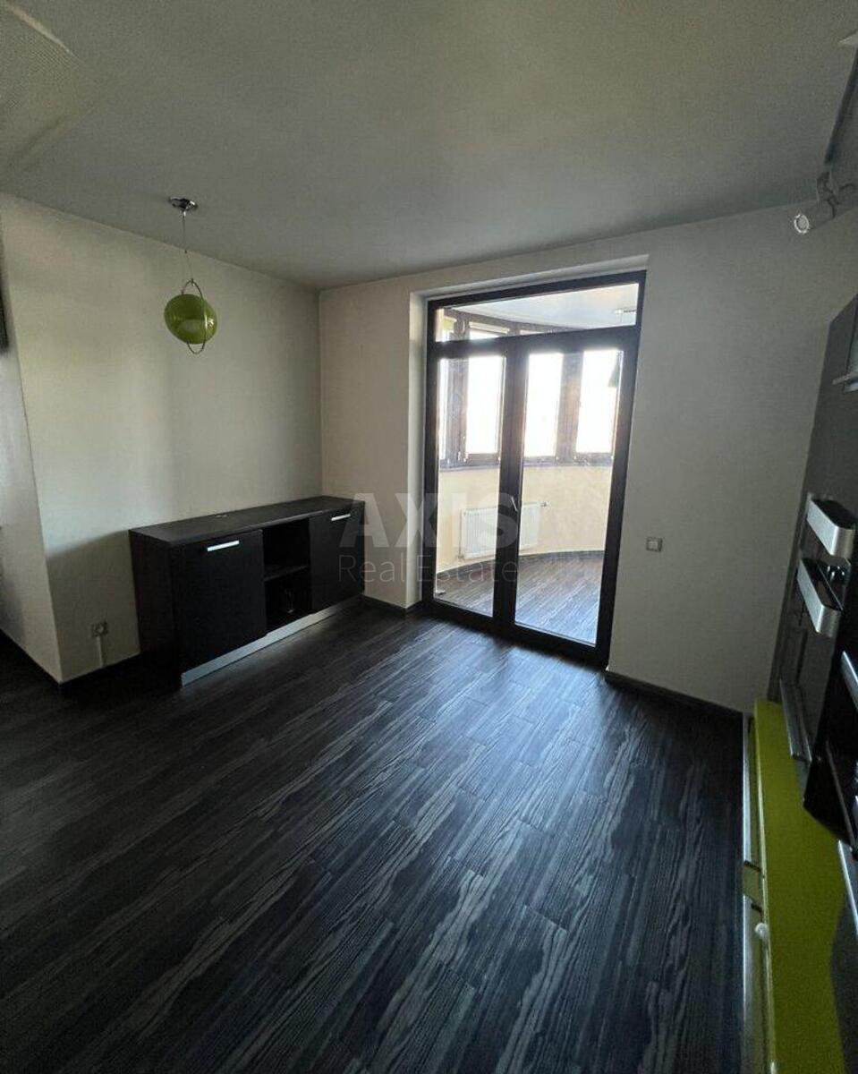 3k apartment vul. Saperno-Slobids'ka 101
