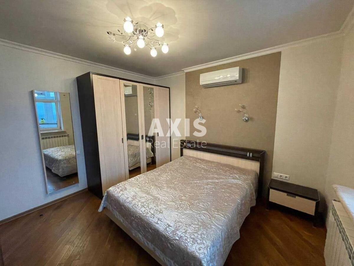 3k apartment vul. Petra Kalnyshevs'kogo 74
