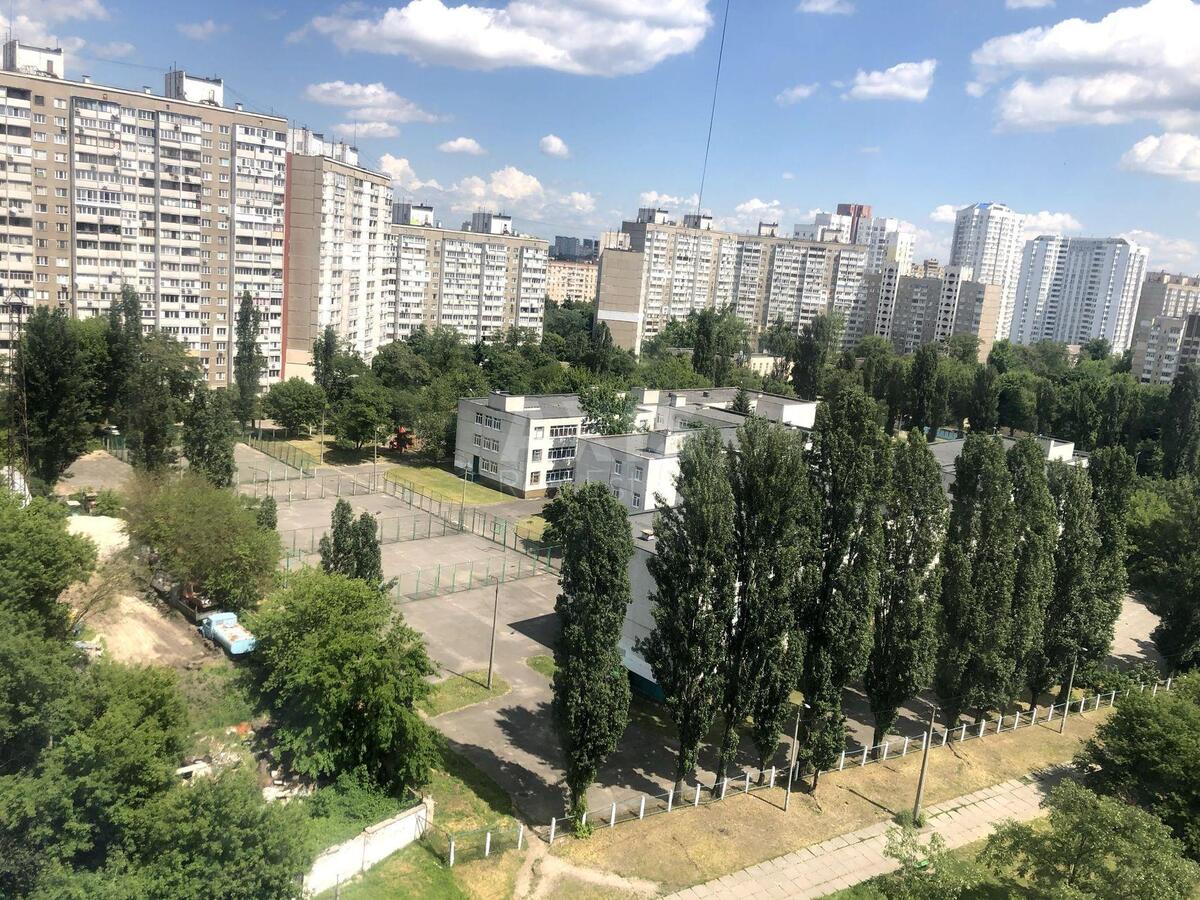 1к квартира ул. Ревуцкого 11В4